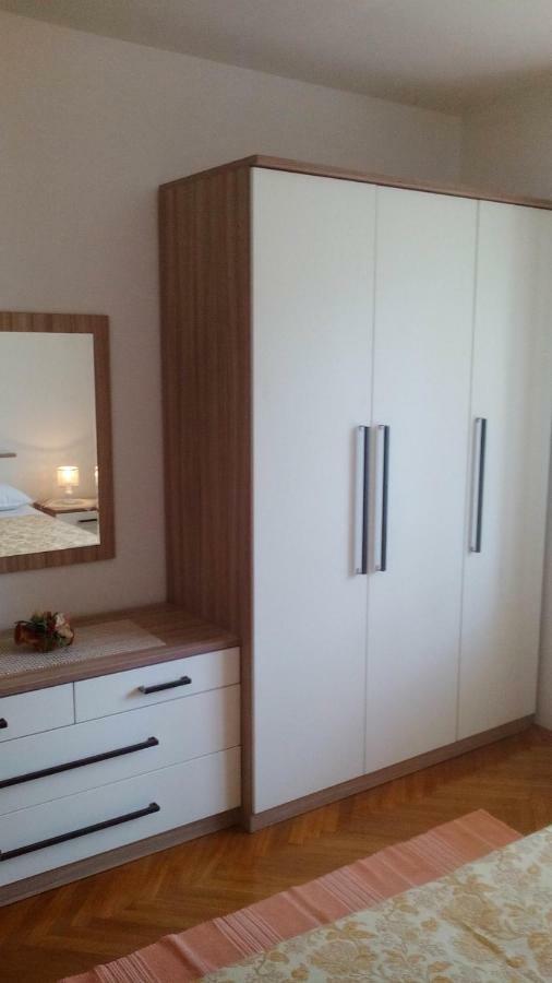 Apartment Groundfloor Йелса Екстериор снимка